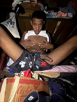 Snapshot of tonny_sexxxx chatting on November 26, 2025, 6:13 am tonny sexxxx online show from November 26, 2025, 6:13 am
