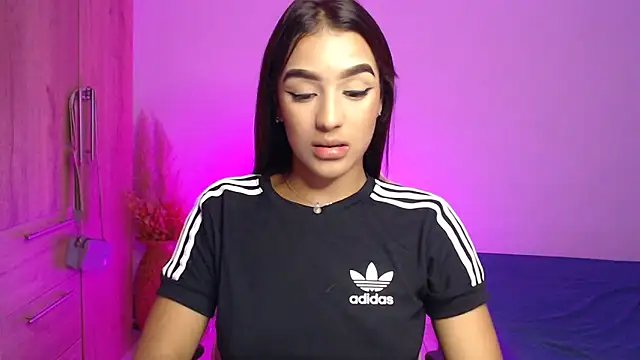 Snapshot of GiltRosebush chatting on January 10, 2025, 11:18 pm GiltRosebush online show from January 10, 2025, 11:18 pm