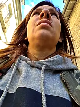 Lina lou4 online show from October 26, 2025, 9:31 am