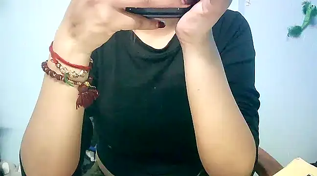 lovelydesi21 online show from March 19, 2025, 3:19 pm