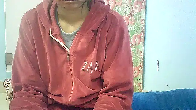 lovelydesi21 online show from January 18, 2025, 8:52 am