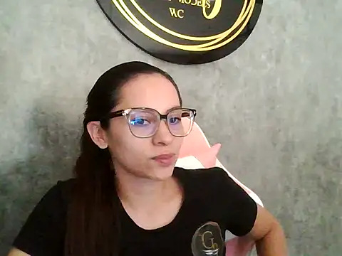 sharonshow online show from October 23, 2025, 4:49 pm