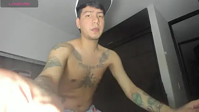 Snapshot of zack_isaac777 chatting on November 10, 2025, 4:50 am zack isaac777 online show from November 10, 2025, 4:50 am