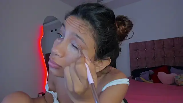 cora 22 online show from April 15, 2026, 12:32 pm