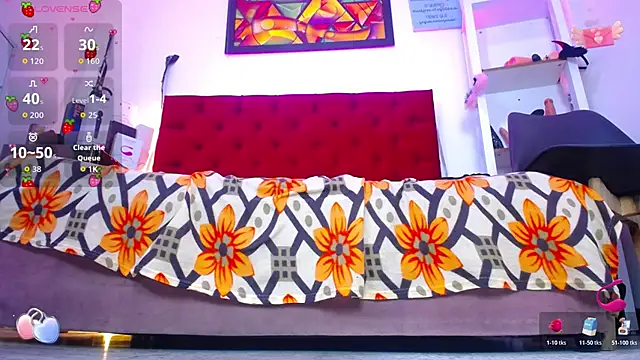 louise nails online show from December 2, 2025, 3:47 pm