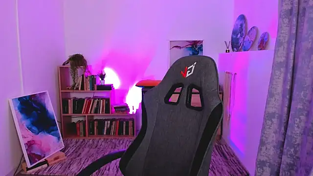 EmilyWilden online show from February 14, 2025, 8:21 am