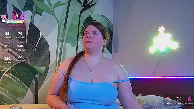 RubyValen online show from April 10, 2026, 1:23 am