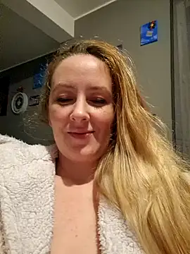 Snapshot of VictoriaMiami chatting on December 2, 2024, 11:13 pm VictoriaMiami online show from December 2, 2024, 11:13 pm