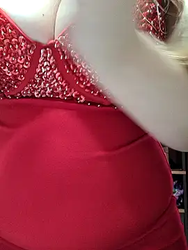 Snapshot of VictoriaMiami chatting on October 4, 2025, 9:33 am VictoriaMiami online show from October 4, 2025, 9:33 am