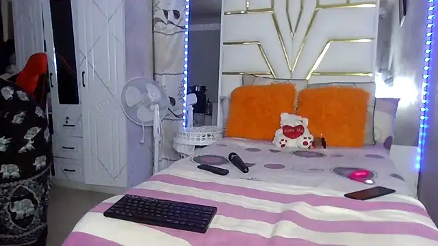 SexyyNana online show from September 17, 2025, 10:34 pm