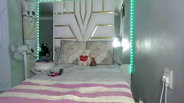 SexyyNana online show from September 25, 2025, 10:38 pm