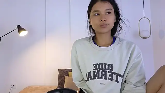 sexychanell 18 online show from April 15, 2026, 1:15 pm