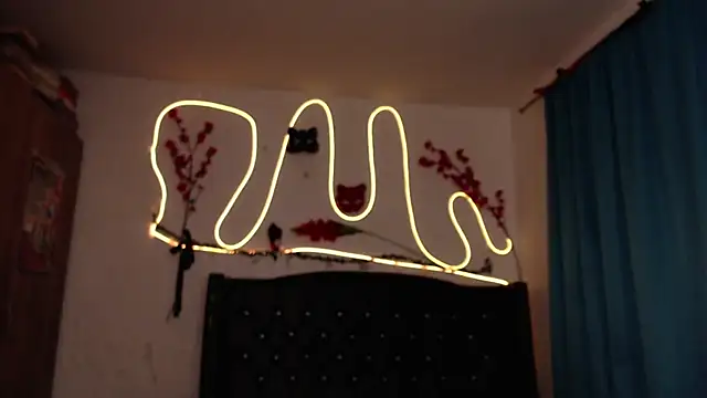 pussytight pervert online show from March 7, 2025, 9:17 pm