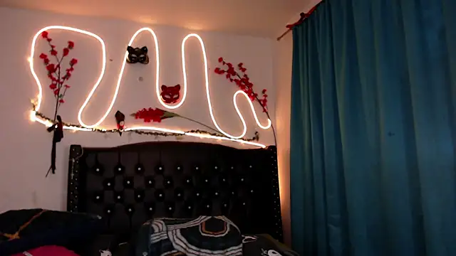 pussytight pervert online show from March 18, 2025, 7:55 pm