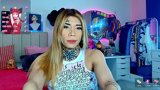 caroline cossei online show from March 16, 2026, 5:04 am