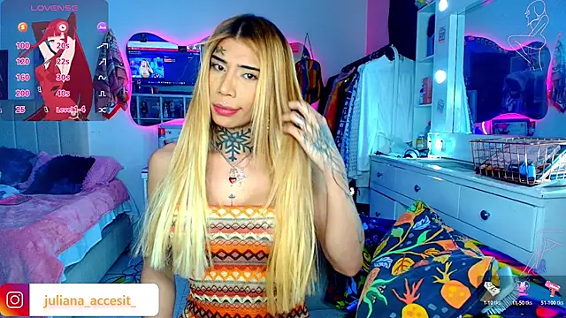 Snapshot of caroline_cossei chatting on April 21, 2026, 1:42 am caroline cossei online show from April 21, 2026, 1:42 am