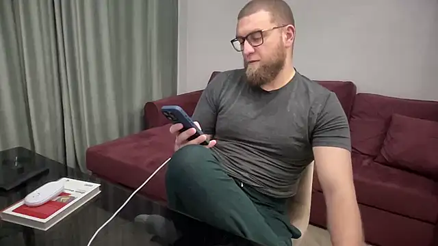 Bear bear  online show from March 8, 2025, 12:55 am