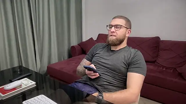 Bear bear  online show from March 9, 2025, 8:31 pm