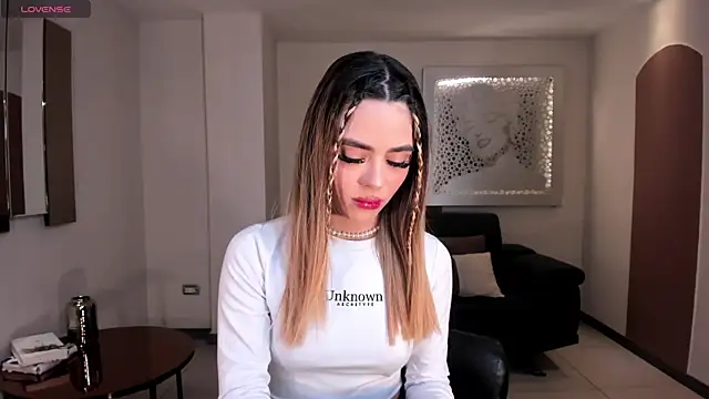 JuanitaClay online show from March 16, 2025, 10:42 pm