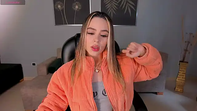 JuanitaClay online show from February 27, 2025, 1:07 pm