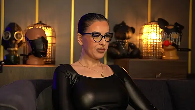 Snapshot of kelly_kent chatting on April 16, 2026, 9:26 pm kelly kent online show from April 16, 2026, 9:26 pm