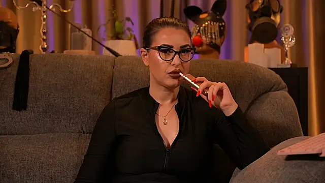 kelly kent online show from November 18, 2025, 1:32 am