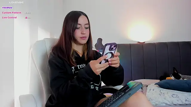 catimore online show from October 3, 2025, 3:02 pm