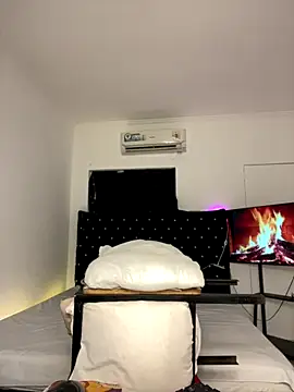 Snapshot of Yukie_selfsucker chatting on November 28, 2025, 6:19 pm Yukie selfsucker online show from November 28, 2025, 6:19 pm