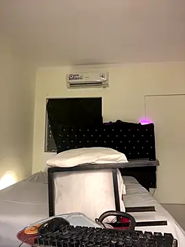 Snapshot of Yukie_selfsucker chatting on November 23, 2025, 2:05 pm Yukie selfsucker online show from November 23, 2025, 2:05 pm