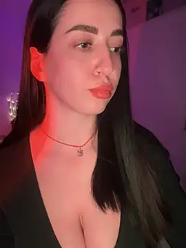 Emylia online show from December 14, 2024, 9:45 pm