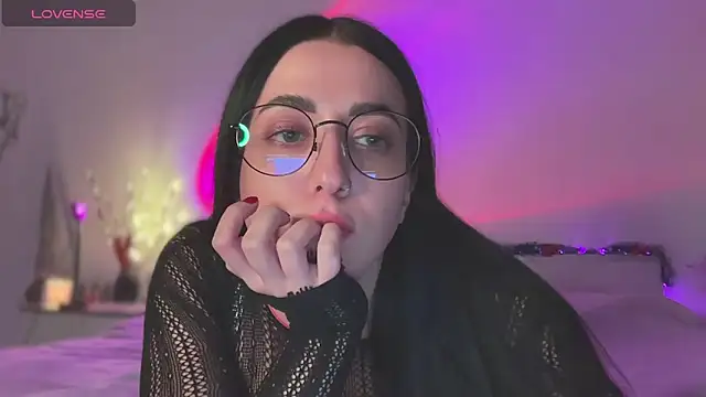 Emylia online show from December 30, 2024, 12:43 am