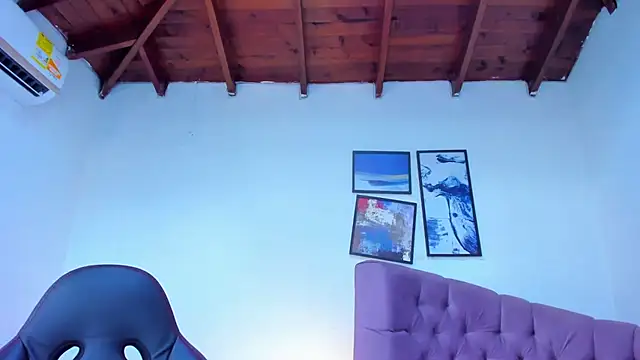 Gretta Queen online show from October 19, 2025, 3:48 pm