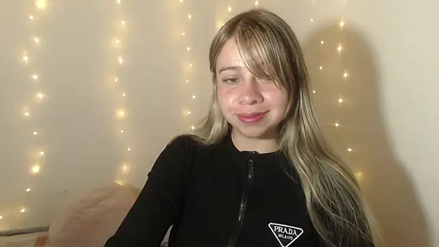 SweetSofty online show from March 21, 2026, 10:02 pm