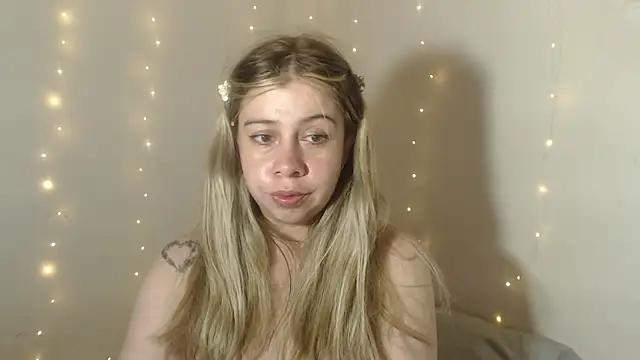 SweetSofty online show from September 30, 2025, 9:54 pm