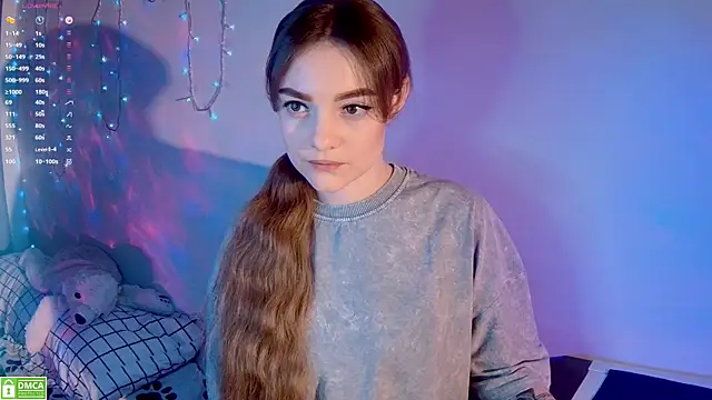 xwiuiwx online show from December 8, 2024, 1:08 am