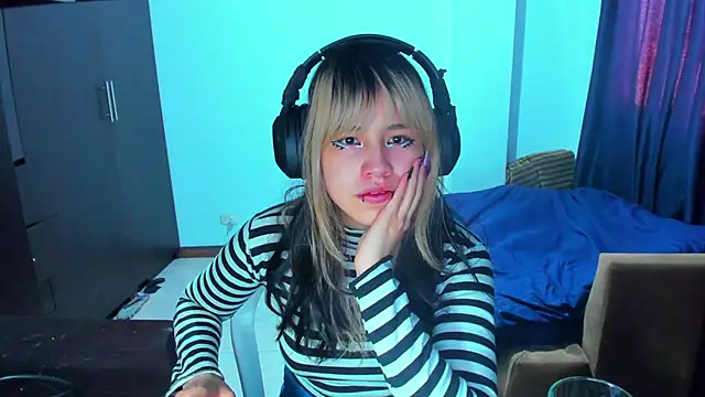 Akane-Mou online show from January 19, 2025, 11:45 am