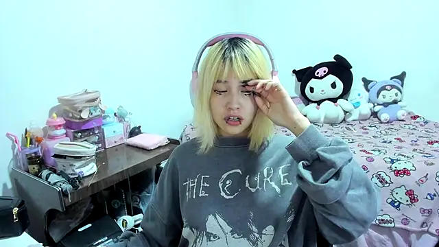 Akane-Mou online show from September 24, 2025, 4:52 am