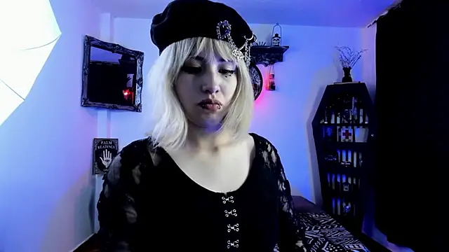 Akane-Mou online show from October 15, 2025, 11:35 pm