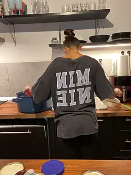 spottyyy online show from September 15, 2025, 4:29 pm