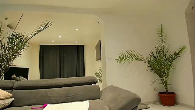 Snapshot of MissPanthera chatting on February 26, 2025, 2:16 pm MissPanthera online show from February 26, 2025, 2:16 pm