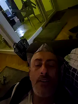 Snapshot of cuci45 chatting on December 19, 2025, 4:20 pm cuci45 online show from December 19, 2025, 4:20 pm