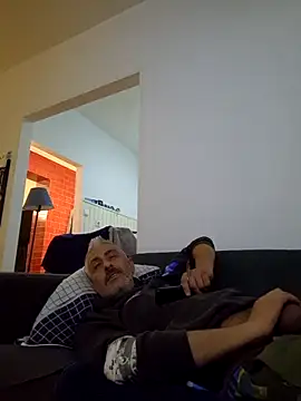 cuci45 online show from November 18, 2025, 6:00 pm