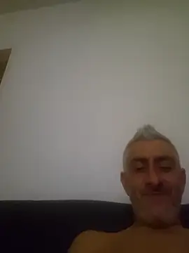 Snapshot of cuci45 chatting on December 14, 2025, 9:42 pm cuci45 online show from December 14, 2025, 9:42 pm