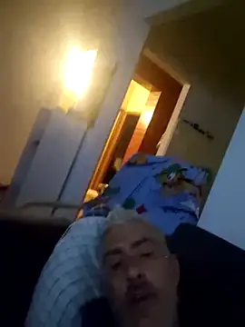 cuci45 online show from October 2, 2025, 9:18 pm