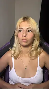 jujubinhahot online show from October 18, 2025, 10:34 pm