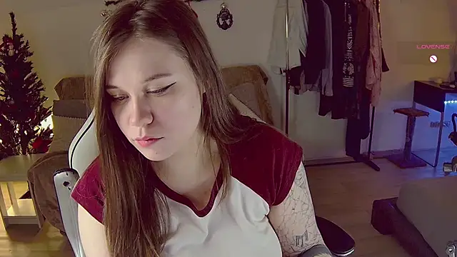 cutenessa online show from December 21, 2024, 3:53 pm