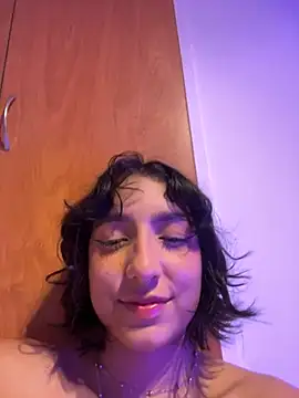 aurora xoxo online show from January 6, 2025, 7:52 am