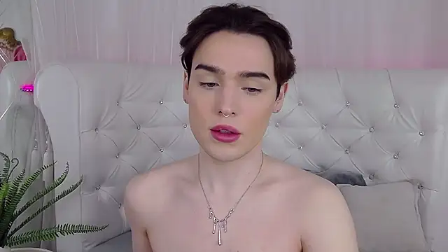 RobbyCharming online show from April 19, 2026, 4:35 am