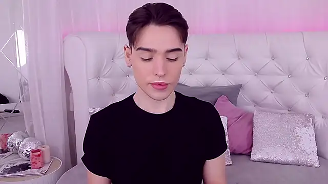 RobbyCharming online show from March 3, 2025, 7:49 pm