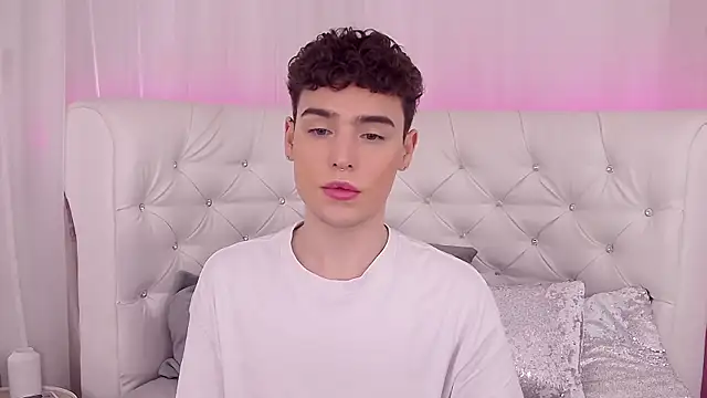 RobbyCharming online show from September 13, 2025, 3:39 am